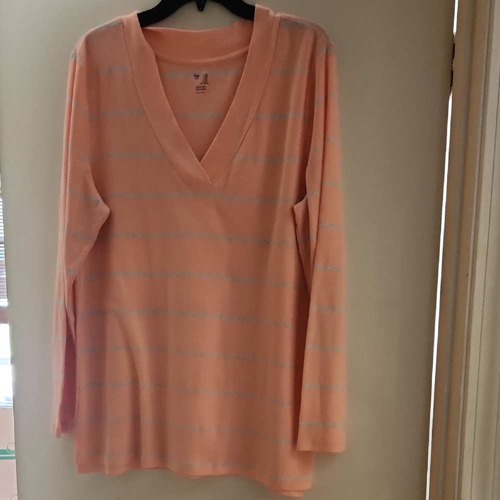 GAP Peach and Gray Striped V-Neck Top